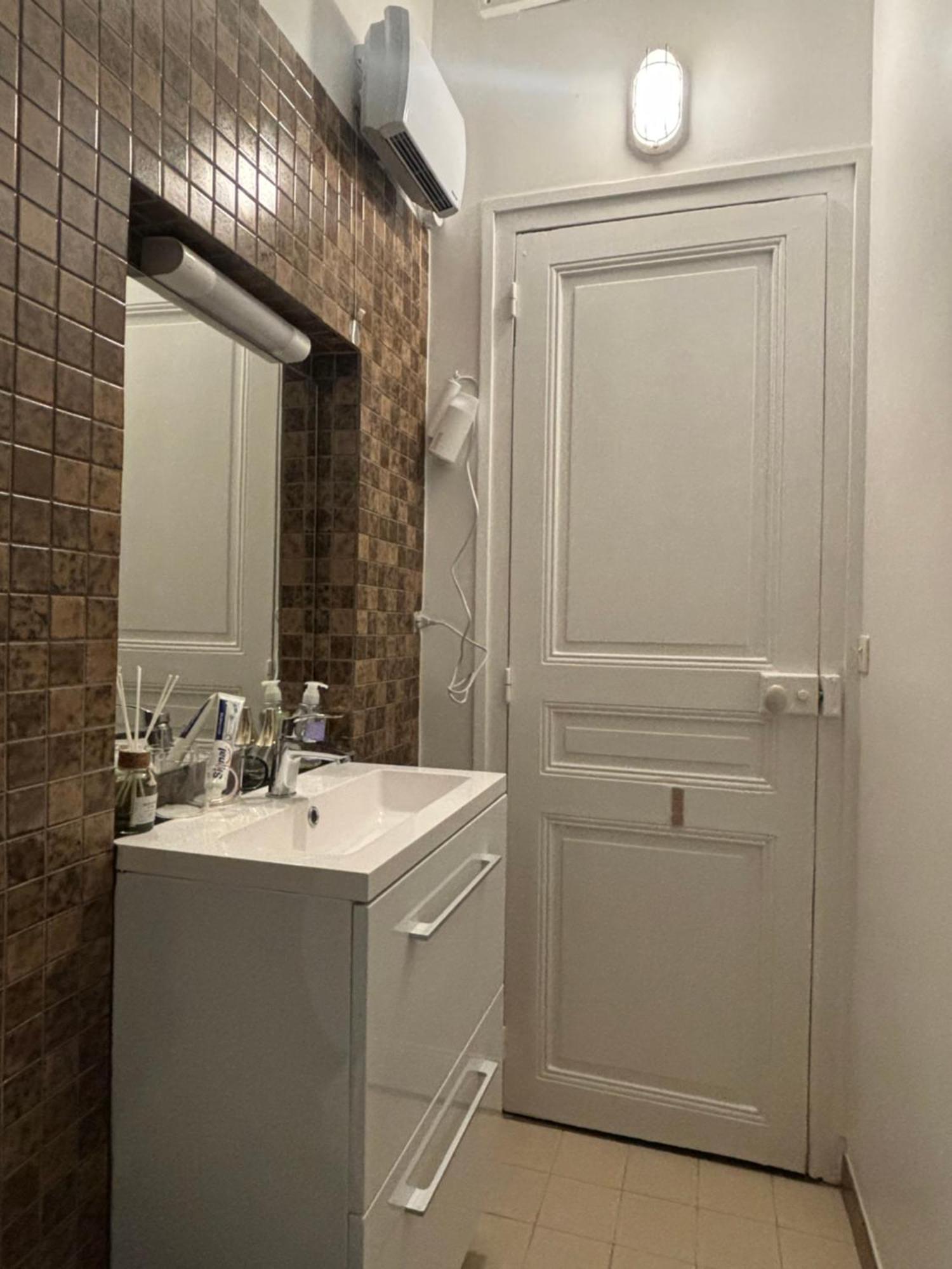 Apartment White Paris